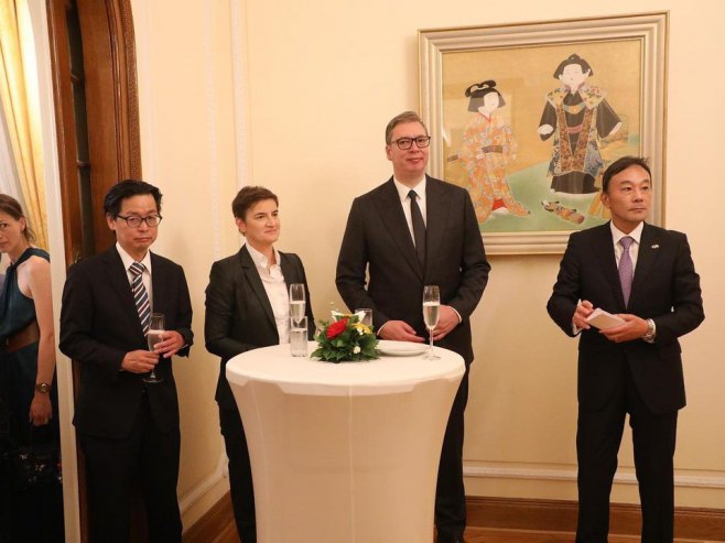 Пријем у резиденцији амбасадора Јапана у Београду (Фото: instagram.com/anabrnabic) - 
