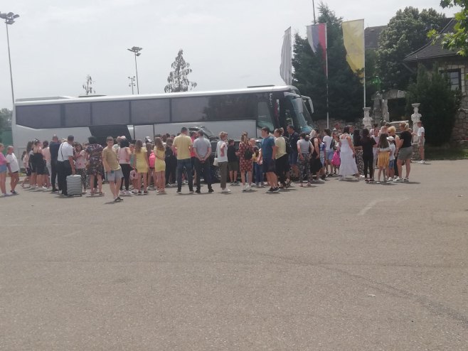 Испраћена дјеца са Космета након седмодневног боравка у Српској