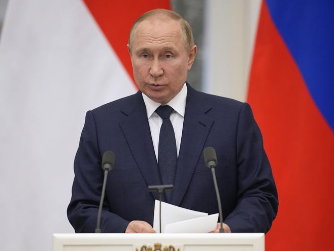 Владимир Путин (Фото: EPA/ALEXANDER ZEMLIANICHENKO/AP POOL) - 