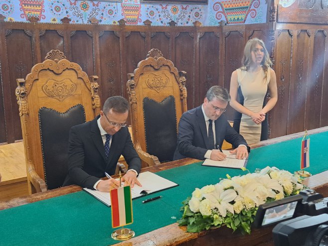 Селаковић и Сијарто потписали споразум о граничној контроли