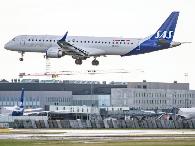 Авион скандинавске авио-компаније САС (Фото: EPA-EFE/Johan Nilsson) - 