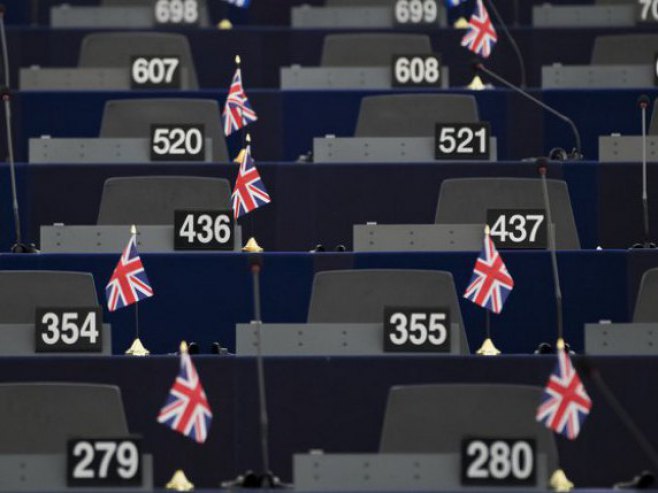 Британски парламент (Фото: EPA-EFE/IAN LANGSDON) - 