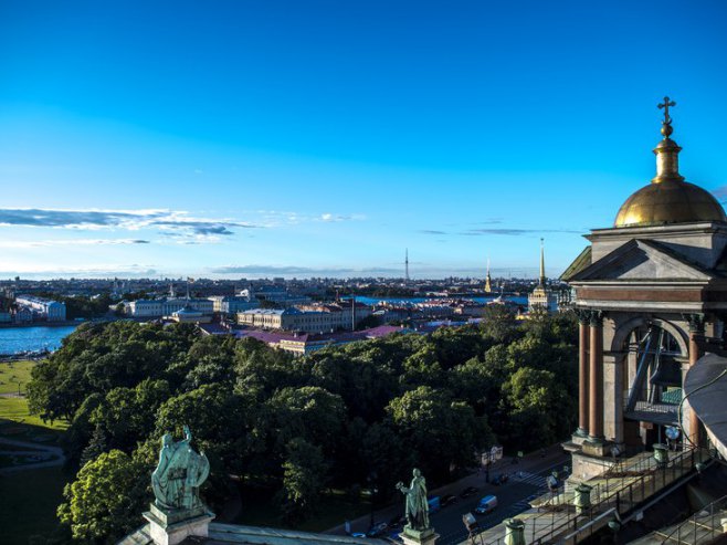 Санкт Петербург (Фото: EPA/GEORGI LICOVSKI, илустрација) - 