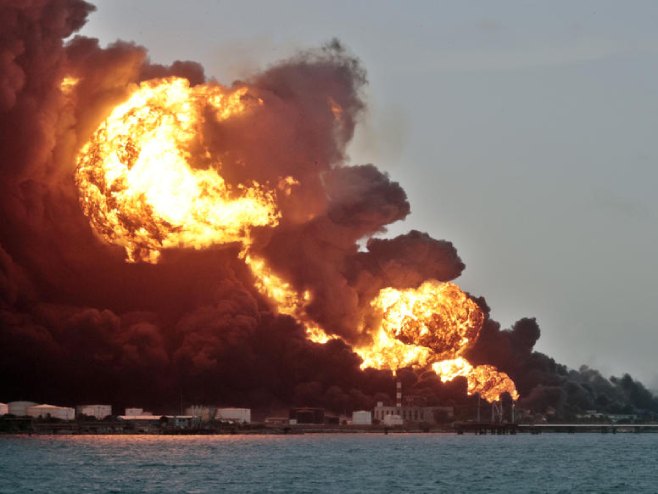 Горе резервоари нафте на Куби (Фото: EPA-EFE/Ernesto Mastrascusa) Горе резервоари нафте на Куби (Фото: EPA-EFE/Ernesto Mastrascusa) -