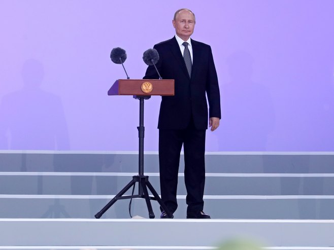 Путин: Запад користи Украјинце као топовско месо