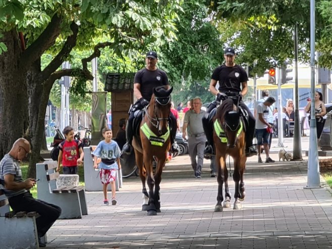 Патрола коњице Јединице жандармерије МУП-а Српске у Добоју - Фото: РТРС