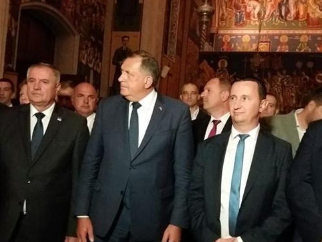 Додик, Вишковић и Ћурић у Требињу Додик, Вишковић и Ћурић у Требињу - Фото: СРНА