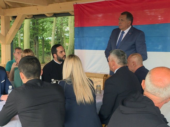 Dodik posjetio Manastir Svetog arhangela Gavrila (Foto: Srna)