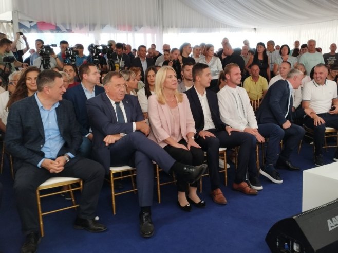 Cvijanović i Dodik (Foto: RTRS)