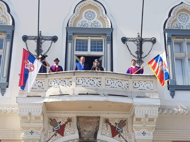 Додик и владика Лукијан (Фото: twitter.com/MiloradDodik) Додик и владика Лукијан (Фото: twitter.com/MiloradDodik) -