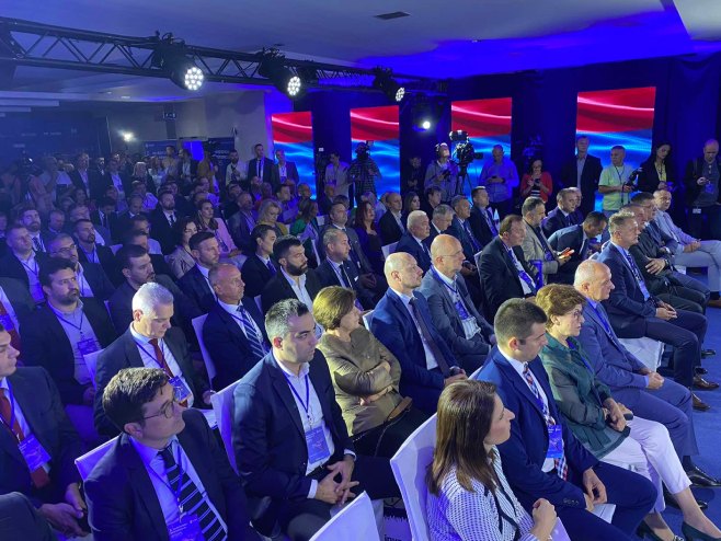 Druga investiciona konferencija - Foto: RTRS Druga investiciona konferencija - Foto: RTRS