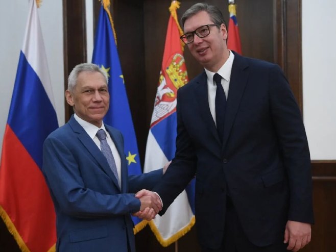 Aleksandar Vučić i Aleksandar Bocan Harčenko (instagram.com/buducnostsrbijeav) - 