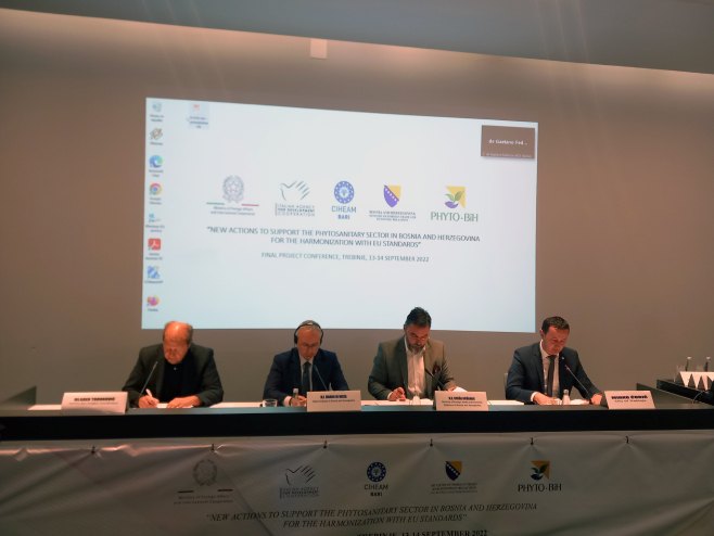 Требиње: Конференција о фитосанитарном систему Требиње: Конференција о фитосанитарном систему - Фото: СРНА