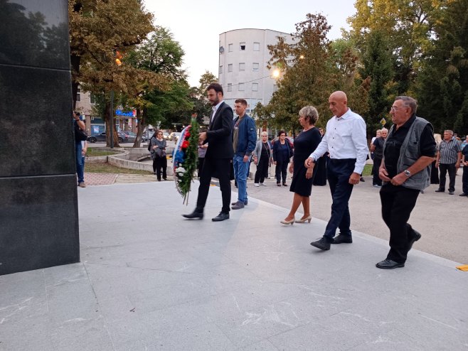 Дан несталих и погинулих - полагање вијенаца Дан несталих и погинулих - полагање вијенаца - Фото: СРНА