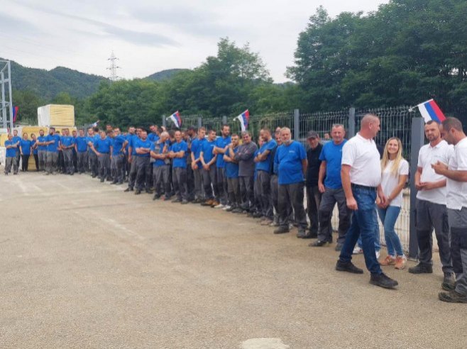 Radnici firme Ekonomik iz Srebrenice (Foto: RTRS)