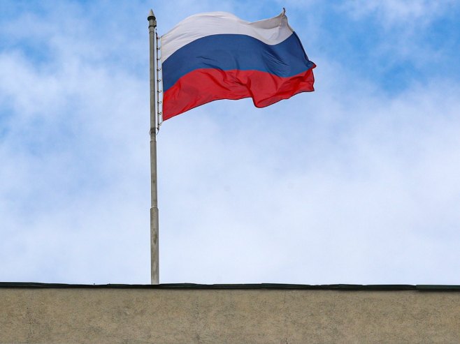 Руска застава (фото: EPA-EFE / MAXIM SHIPENKOV) - 