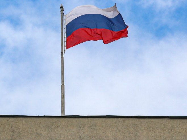 Руска застава (фото: EPA-EFE / MAXIM SHIPENKOV) Руска застава (фото: EPA-EFE / MAXIM SHIPENKOV) -