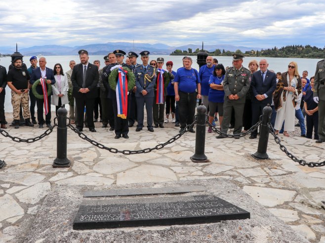 Крф: 106 година од искрцавања српске (Фото: minrzs.gov.rs) Крф: 106 година од искрцавања српске (Фото: minrzs.gov.rs) -