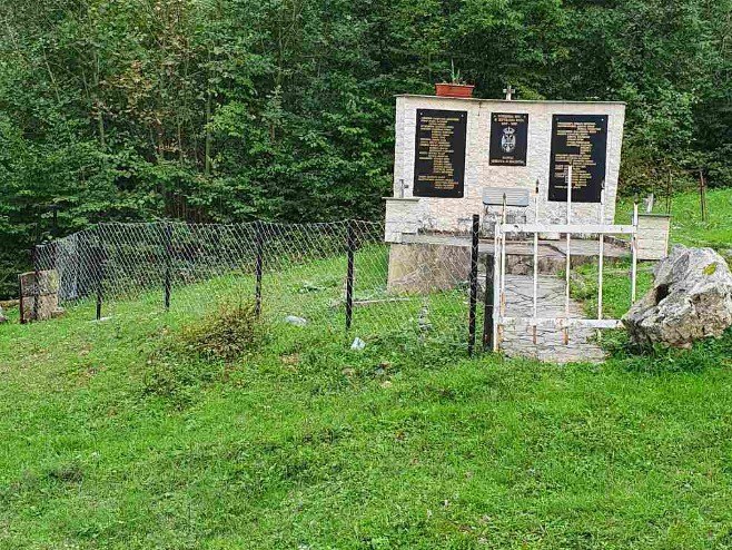 Спомен - обиљежје у Власеници Спомен - обиљежје у Власеници - Фото: СРНА