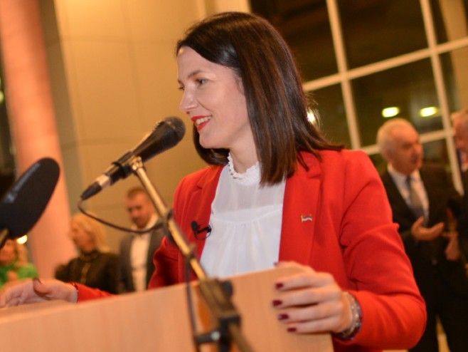 Јелена Тривић Јелена Тривић -