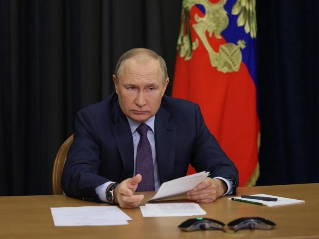 Владимир Путин (фото: EPA-EFE/GAVRIIL GRIGOROV) - 