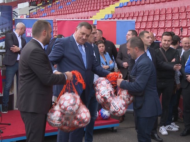 Милорад Додик - Спортски дани ФК Борац Милорад Додик - Спортски дани ФК Борац - Фото: РТРС