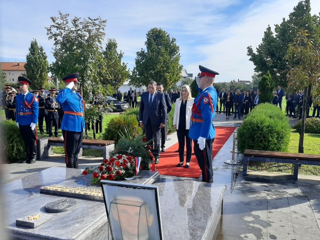 Помен Јелићу - Додик и Цвијановић Помен Јелићу - Додик и Цвијановић -