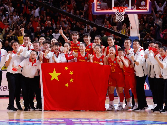 Славље кошаркашица Кине (Фото: EPA-EFE/MARK EVANS) - 