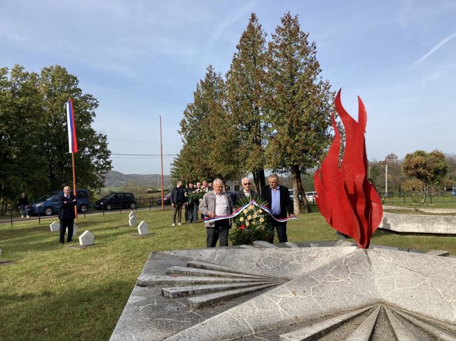 Полагање вијенаца у Приједору Полагање вијенаца у Приједору - Фото: РТРС