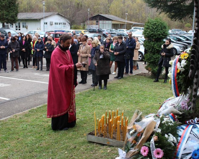 Угљевик - РиТЕ - служен парастос за погинуле борце - Фото: СРНА