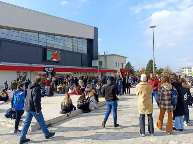 Istočno Sarajevo - gledanje utakmice Srbija Kamerun  (Foto: SRNA)