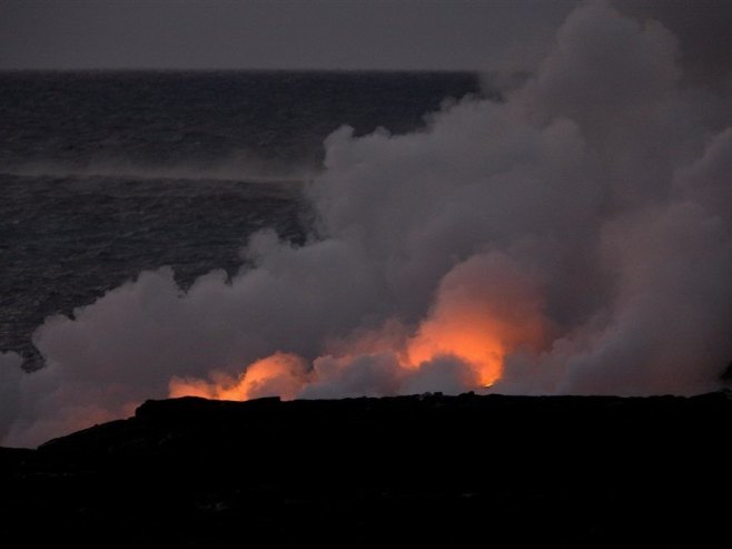 Ерупција вулкана (Фото: EPA/BRUCE OMORI) - 