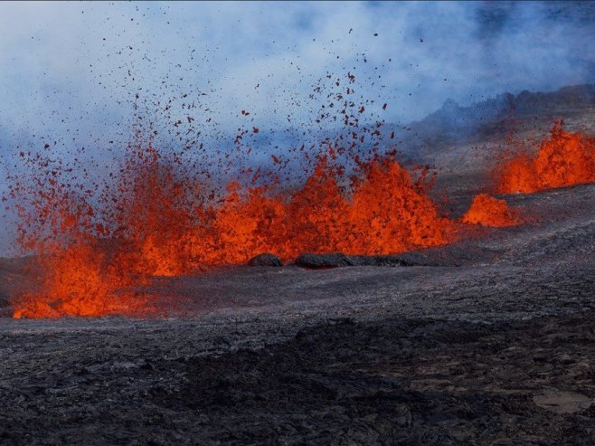 Хаваји - вулкан (Фото: EPA-EFE/BRUCE OMORI / PARADISE HELICOPTERS) - 