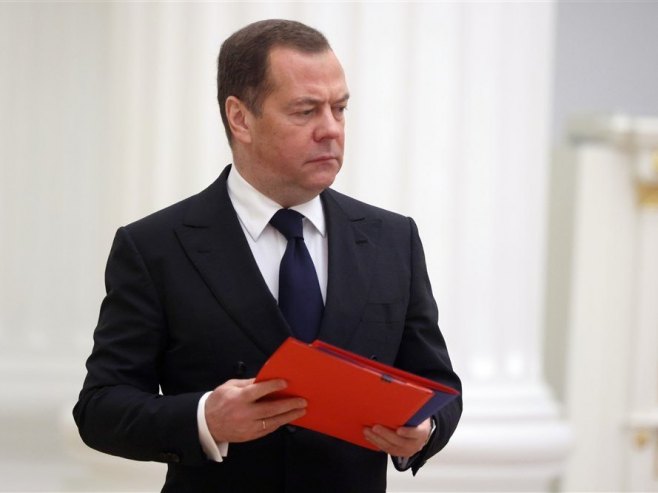 Дмитриј Медведев (Фото: EPA-EFE/MIKHAIL METZEL / SPUTNIK / KREMLIN POOL MANDATORY CREDIT) - 