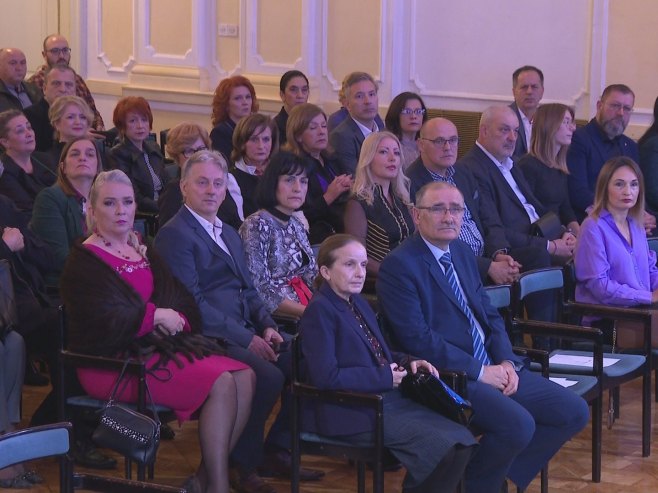 Свечана Скупштина Комора доктора медицине Републике Српске Свечана Скупштина Комора доктора медицине Републике Српске - Фото: РТРС