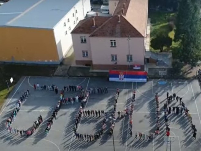 Дјеца са Космета послала поруку "Орловима" Дјеца са Космета послала поруку "Орловима" - Фото: Screenshot/YouTube