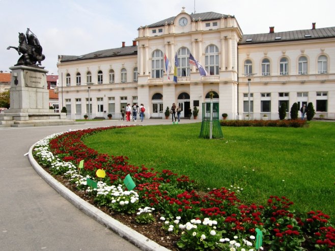 Градска управа Бијељина (Фото: gradbijeljina.org) Градска управа Бијељина (Фото: gradbijeljina.org) -