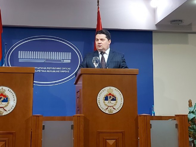 Стевандић: Српска сама да издаје сертификате за изабране представнике