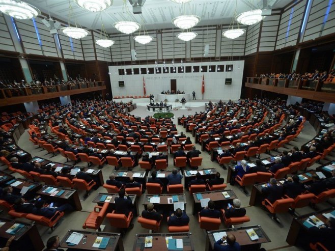 Парламент Турске (Фото: EPA-EFE/STR) - 