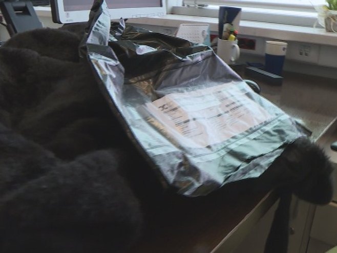 Роба купљена преко интернета не одговара порученој Роба купљена преко интернета не одговара порученој - Фото: РТРС