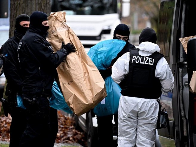 Акција њемачке полиције (Фото: EPA-EFE/FILIP SINGER) - 