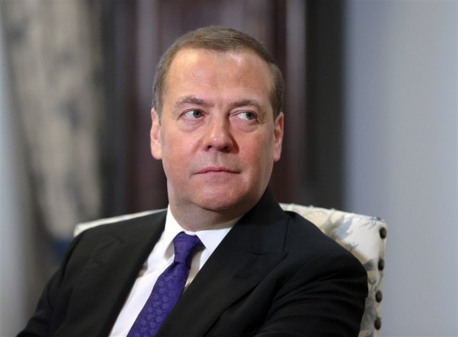 Дмитриј Медведев (фото:EPA-EFE/EKATERINA SHTUKINA/SPUTNIK/
GOVERNMENT PRESS SERVICE/POOL MANDATORY CREDIT) - 