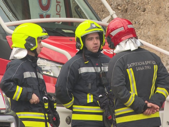 Шумски пожар на подручју Поткозарја под контролом и не угрожава домаћинства