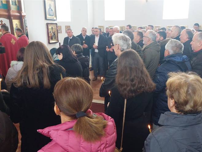 Парастос Кравице, присуствује премијер Српске Парастос Кравице, присуствује премијер Српске - Фото: РТРС