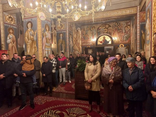Božićna liturgija u Šamcu, Foto Srna