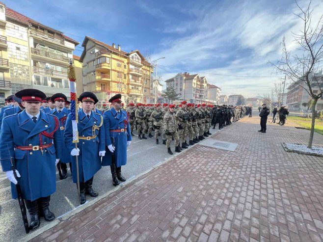 Свечани дефиле у Источном Сарајеву - Фото: РТРС