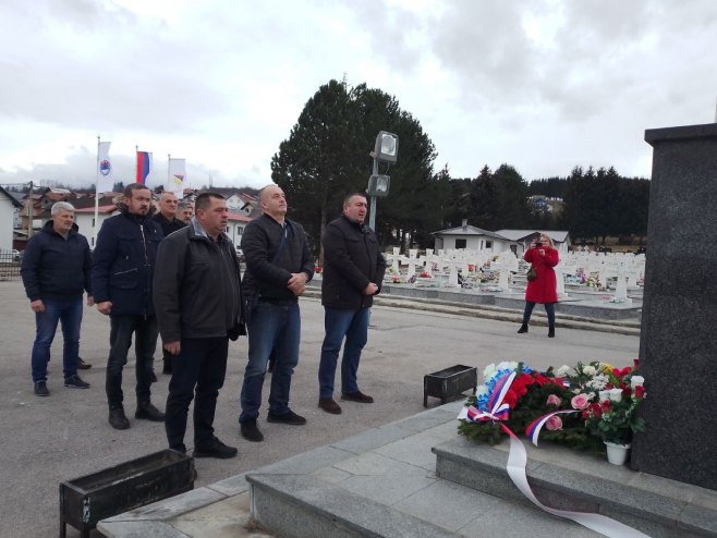Соколац - Дан Републике - полагање вијенаца Соколац - Дан Републике - полагање вијенаца - Фото: СРНА