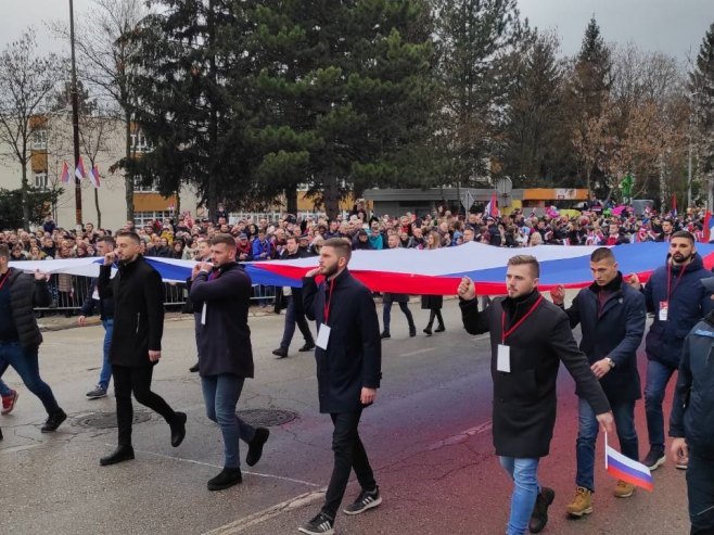 Svečani defile u Istočnom Sarajevu (Foto: RTRS)