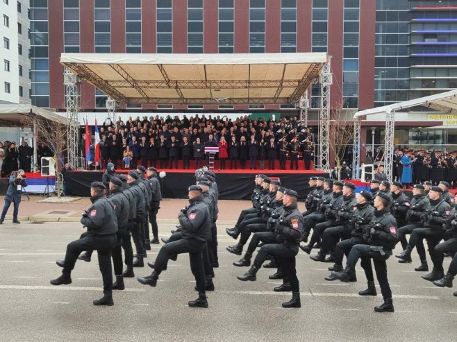 Svečani defile u Istočnom Sarajevu (Foto: RTRS)