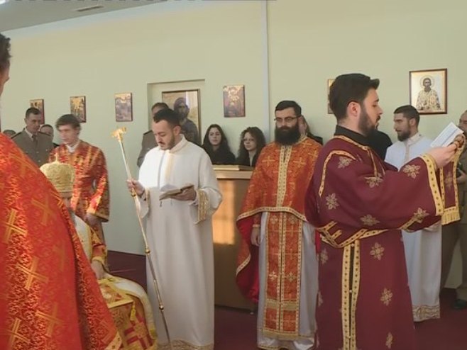 Liturgija u kasarni Kozara (Foto: RTRS)